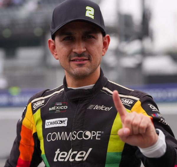 Abraham Calder&oacute;n cobra revancha en el Hermanos Rodr&iacute;guez y asegura su pase a playoffs de NASCAR M&eacute;xico