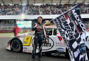 Eloy Sebasti&aacute;n, campe&oacute;n de Challenge; tr&aacute;gico desenlace para Abraham Calder&oacute;n en NASCAR M&eacute;xico